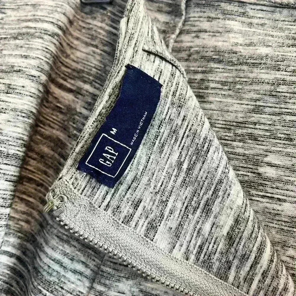 Gap Skater Skirt in Space-Dye Gray (SZ M) - Picture 3 of 5